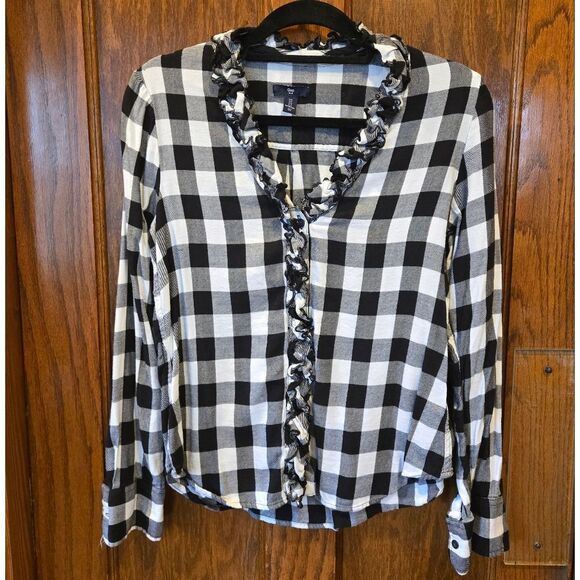 Gap Black and White Checkered Button Up Ruffled Shirt V Neck SMALL - Picture 1 of 8